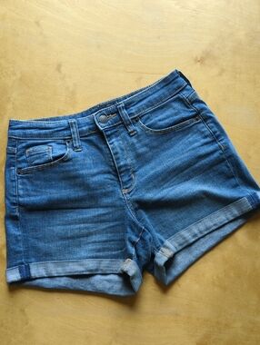 Universal Thread Blue Denim Cuffed Women's Shorts